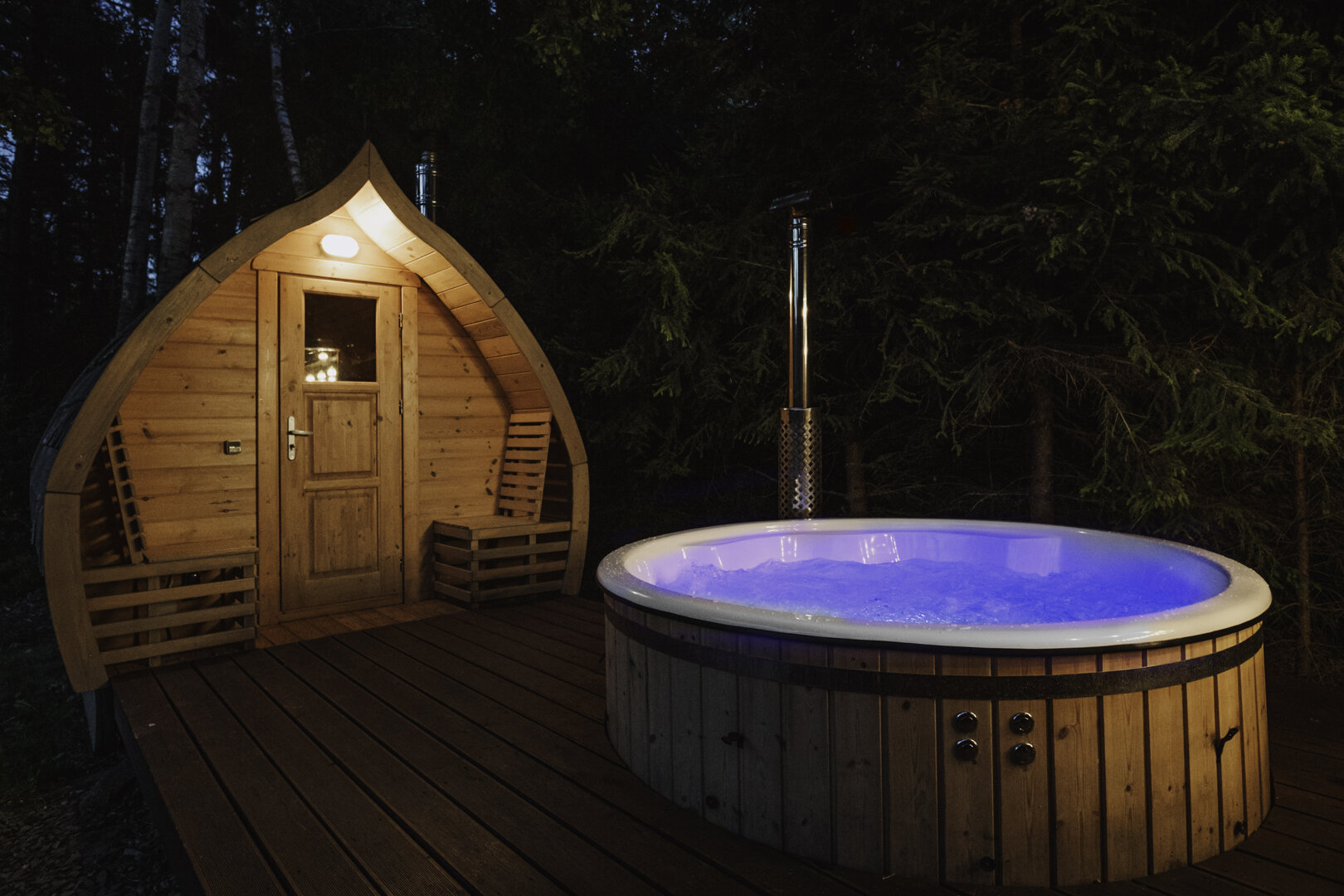 Dom z tarasem, sauną i balią z jacuzzi na wyłączność Dom z tarasem, sauną i balią z jacuzzi na wyłączność